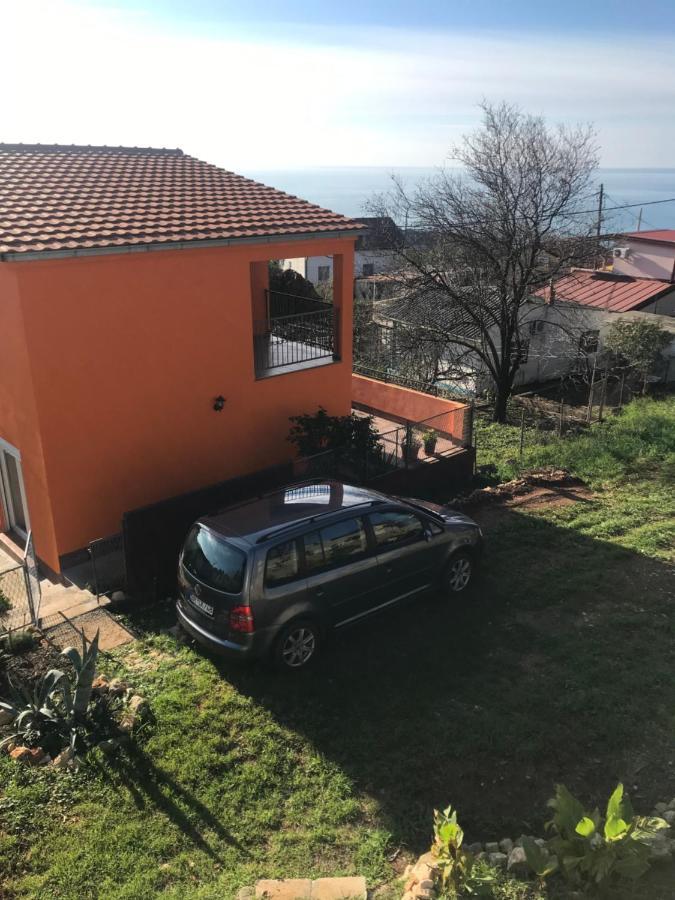 Holiday Home Orange Utjeha Luaran gambar