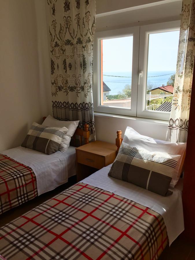 Holiday Home Orange Utjeha Luaran gambar