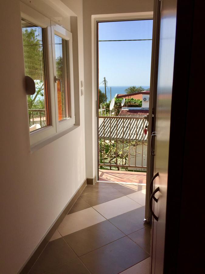 Holiday Home Orange Utjeha Luaran gambar